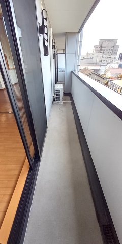 バルコニー　西向き