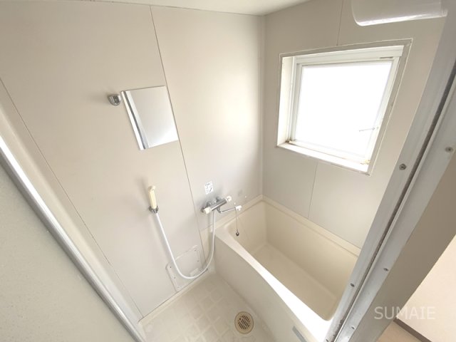 バス・シャワールーム　換気良し窓付き浴室☆彡