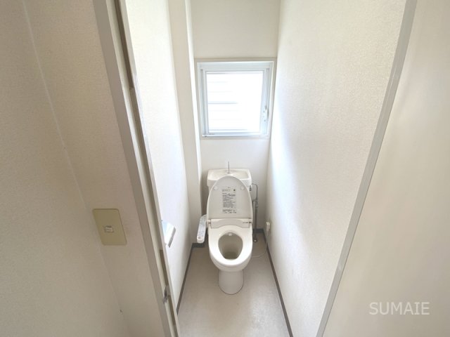 トイレ　窓付きトイレ☆彡