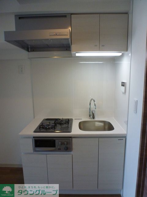 キッチン　Bタイプ2014年9月撮影 同タイプ1202号室の写真です。