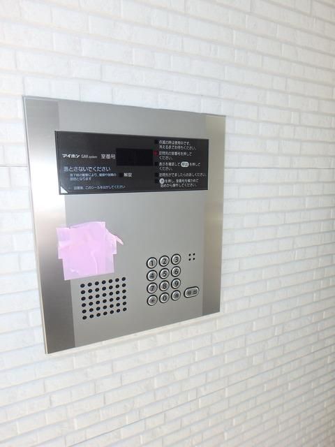 エントランス　★オートロック★