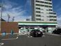コンビニ　ファミリーマート 長野早苗町店（コンビニ）まで215m