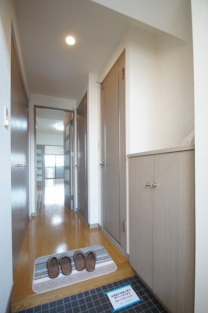 玄関　物件の画像6