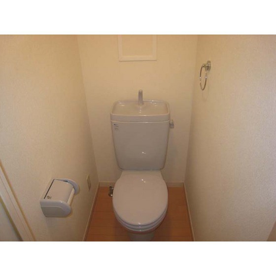 トイレ　別部屋参考写真