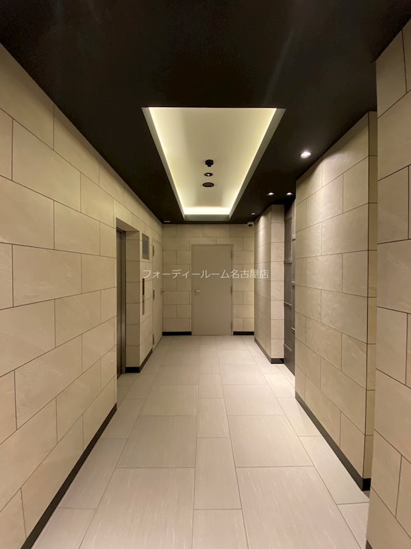 ロビー　★見学予約受付中★