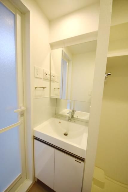 洗面設備　独立洗面台