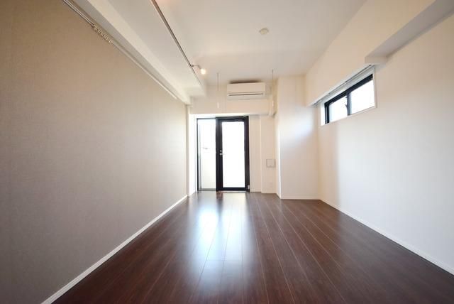 居室・リビング　フローリング