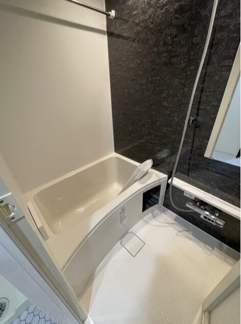 バス・シャワールーム　使いやすいお風呂です