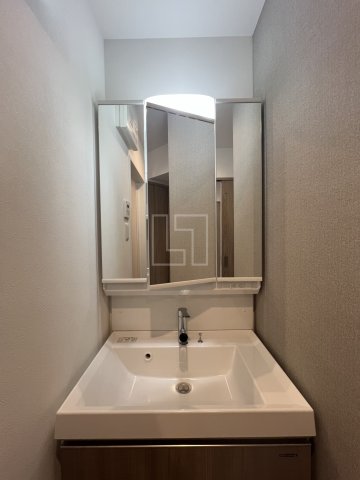 洗面設備　プレサンスNEO九条ディアシス　独立洗面台