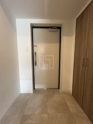 玄関　プレサンスNEO九条ディアシス　玄関