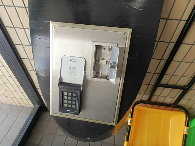 ロビー　セキュリティ