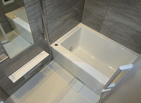 バス・シャワールーム　バス