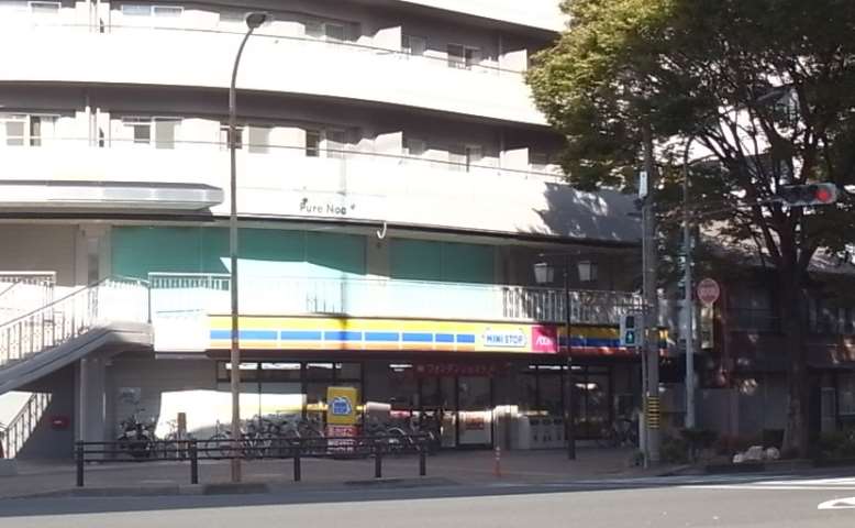 コンビニ　ミニストップ西日置店（コンビニ）まで619m