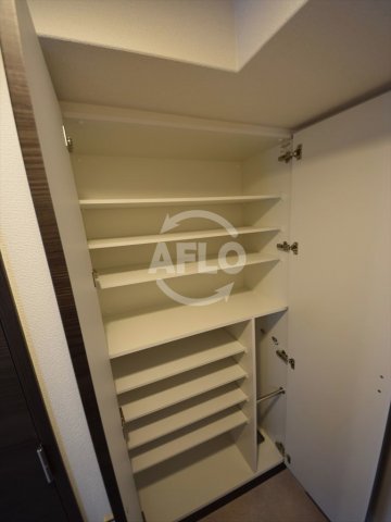 玄関　クリスタルグランツ難波WEST　玄関