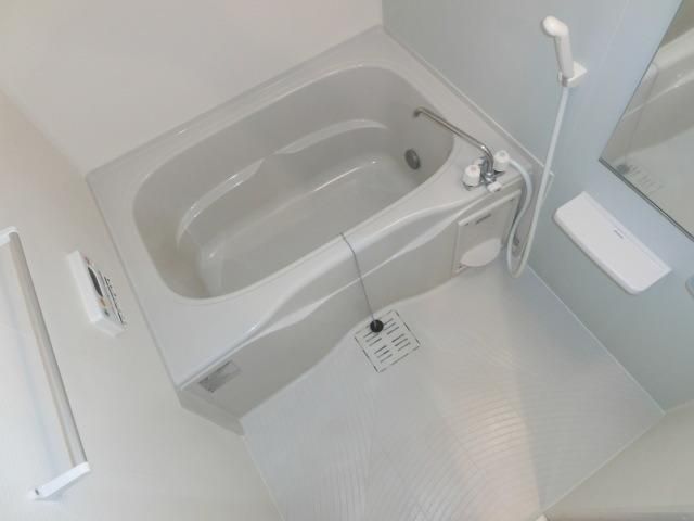 バス・シャワールーム　追焚き付きバス