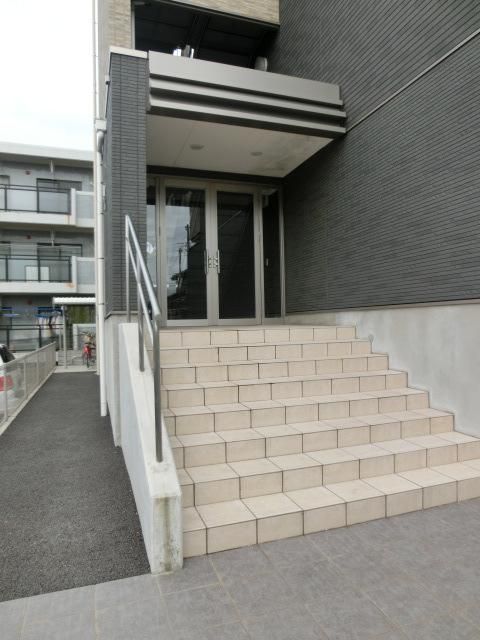 エントランス　雰囲気のあるエントランス