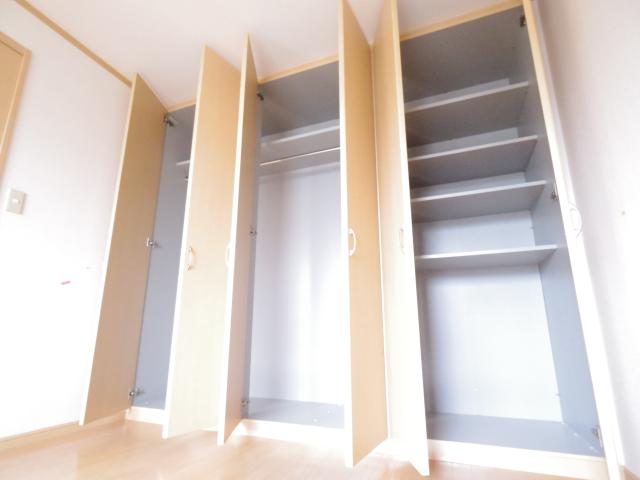 収納　たっぷりとした収納スペースです