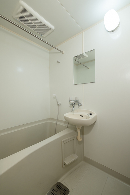 バス・シャワールーム　※写真は同タイプ住戸です。