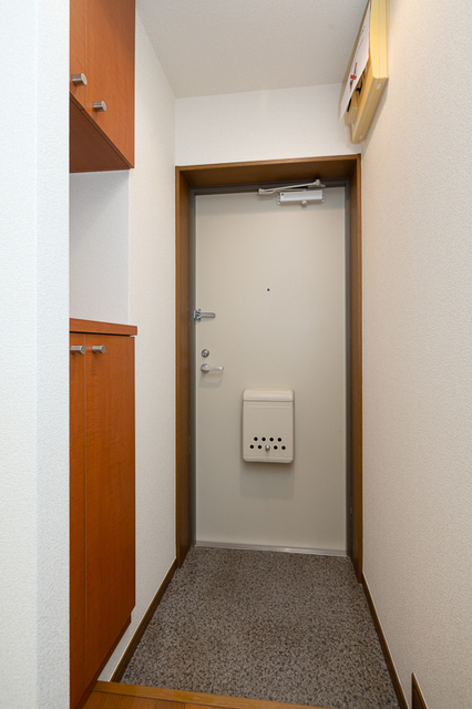 玄関　※写真は同タイプ住戸です。