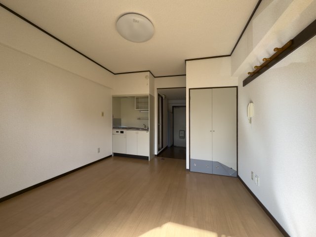 居室・リビング　同物件別号室の写真です。