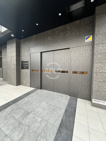 エントランス　ワールドアイ難波南PORTA　エントランス