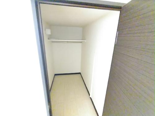 収納　ウォークインクローゼット