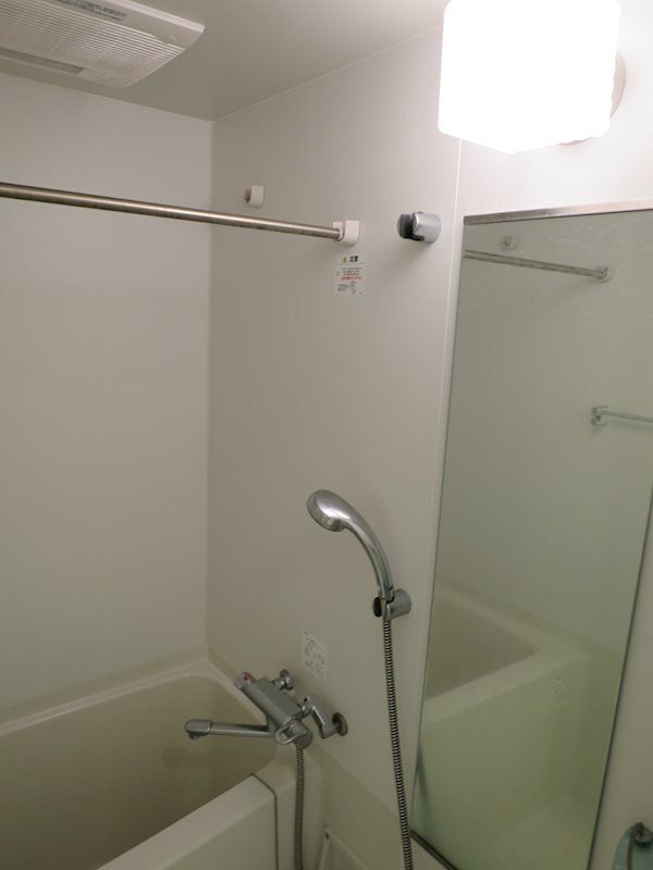 バス・シャワールーム　★広々としたバスルーム★