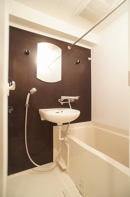 バス・シャワールーム　バスルーム