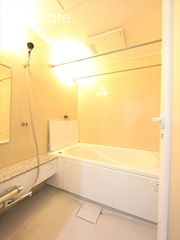 バス・シャワールーム　バスルーム