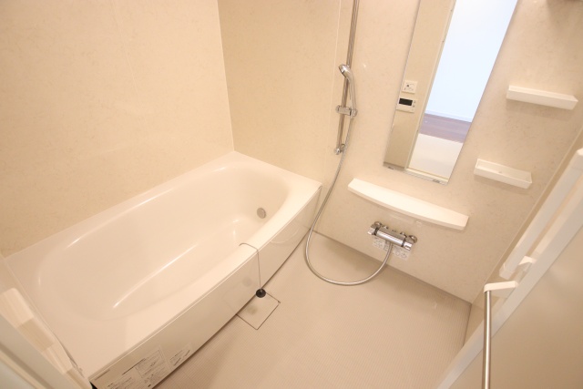 バス・シャワールーム　※別室の参考写真の為、現況優先です。