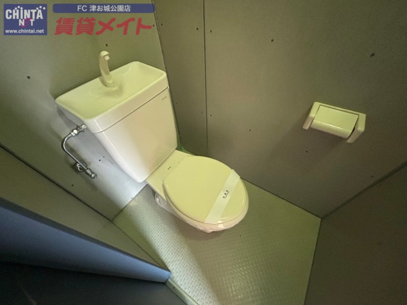 トイレ　別部屋参考写真です。