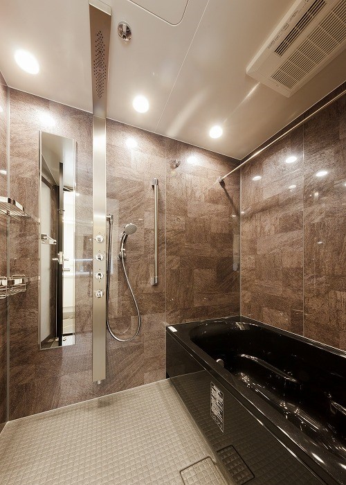 バス・シャワールーム　※カラータイプ異なります