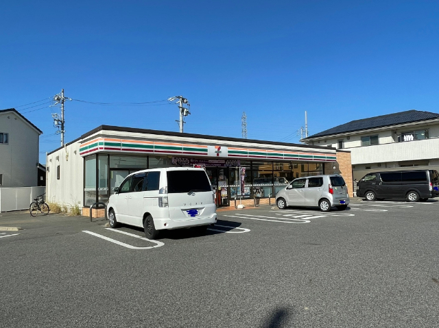 コンビニ　セブンイレブン小牧文津北店（コンビニ）まで458m