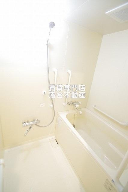 バス・シャワールーム　追い炊き機能付き