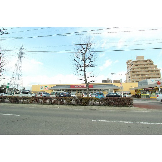 スーパー　ヨークマルシェ大和町店（スーパー）まで892m