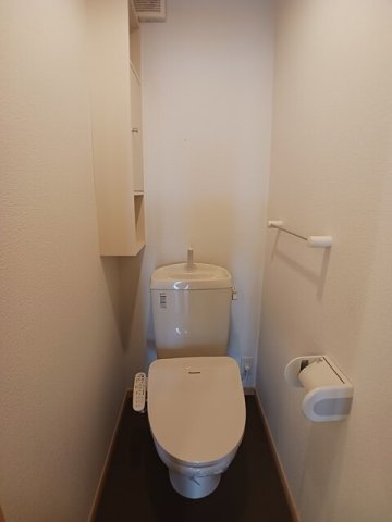トイレ　清潔感のあるトイレです