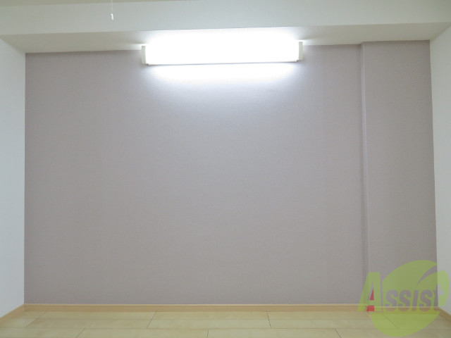 その他部屋・スペース　シングルベッドの置けそうな広さのお部屋ですね。