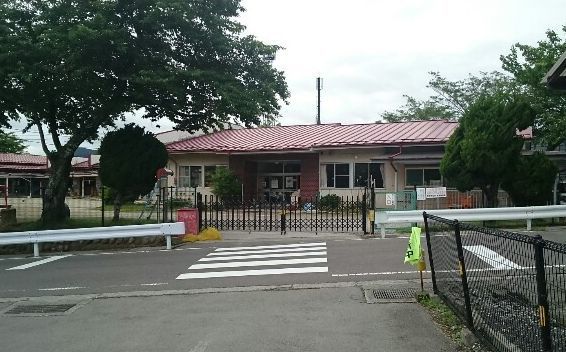 幼稚園・保育園　みどりヶ丘保育園（幼稚園・保育園）まで300m