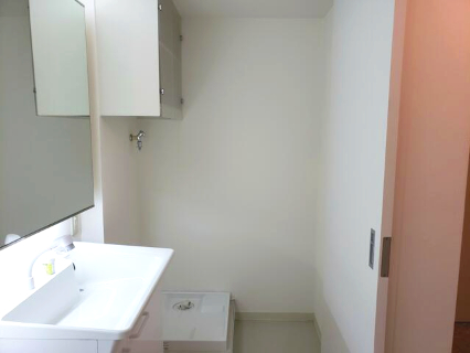 洗面設備　独立洗面化粧台付き