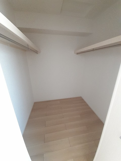 収納　ウォークインクローゼットなので収納豊富です☆