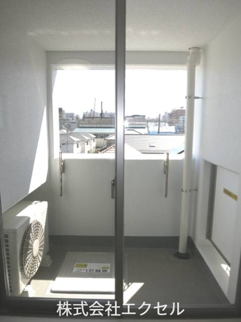 その他共有部分　屋根付きの駐輪場です。
