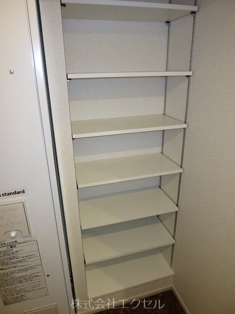 その他　可動式収納棚