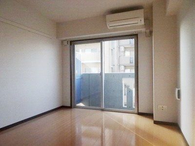 居室・リビング　★日が降りそそぐフローリングの部屋★