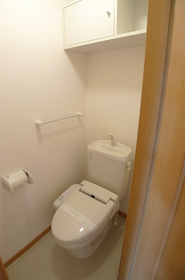 トイレ　ウォシュレットついてます！写真は別室