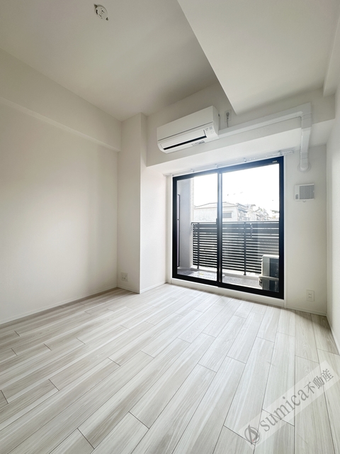 その他設備　ホワイトベースの内装で明るいお部屋です。