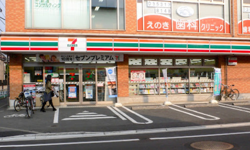 コンビニ　セブンイレブン 世田谷榎店（コンビニ）まで70m