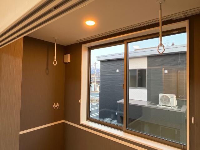 バルコニー　室内物干し（イメージ）