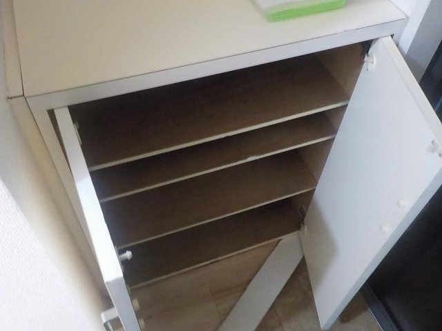 収納　靴入