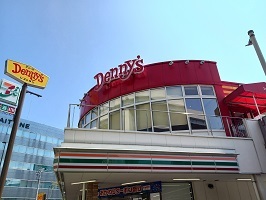 飲食店　デニーズ（飲食店）まで126m