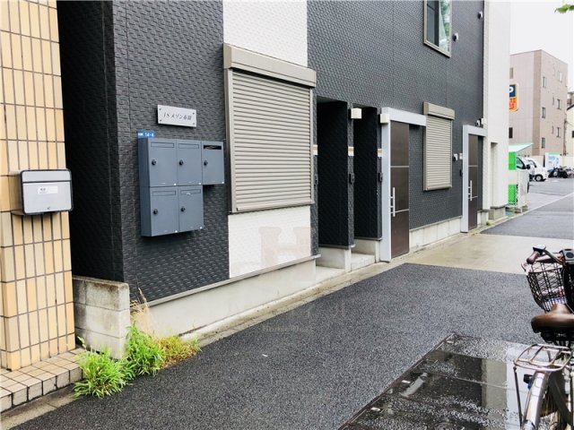 エントランス　清潔なエントランスです